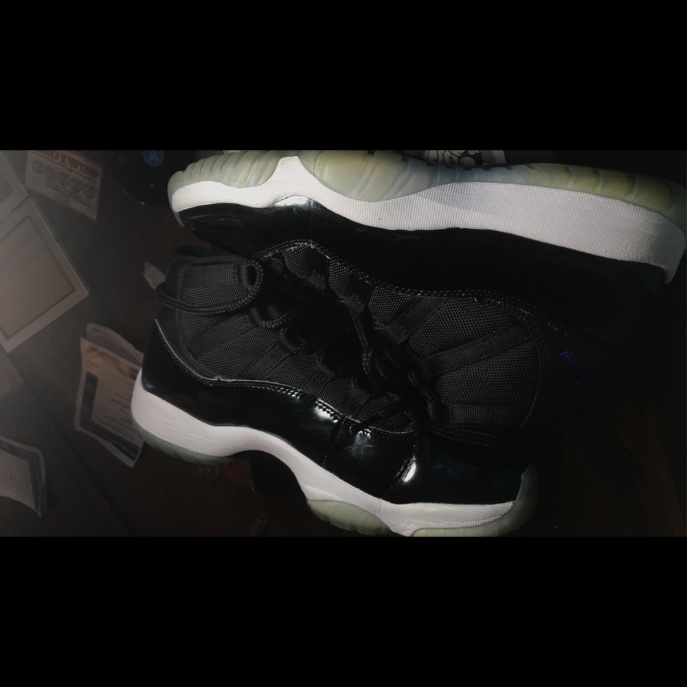 Jordan 11 Space Jam